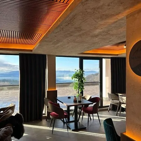 Apartamento Rastko-n Lux 32 Milmari *