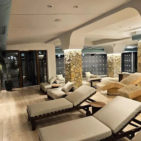 Rastko-n Lux 32 Milmari Apartament