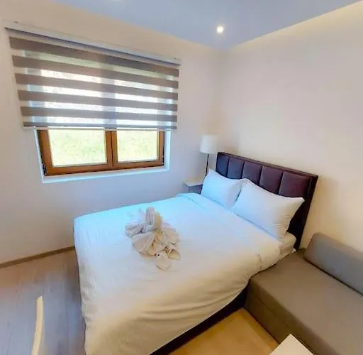 アパート Rastko-n Lux 32 Milmari