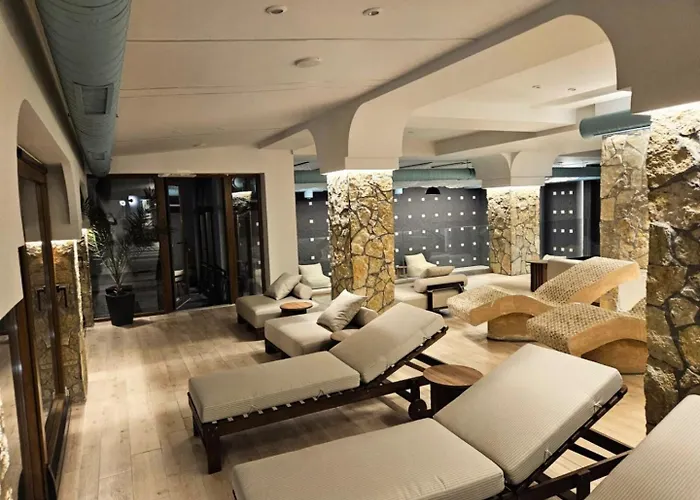 Rastko-n Lux 32 Milmari アパート