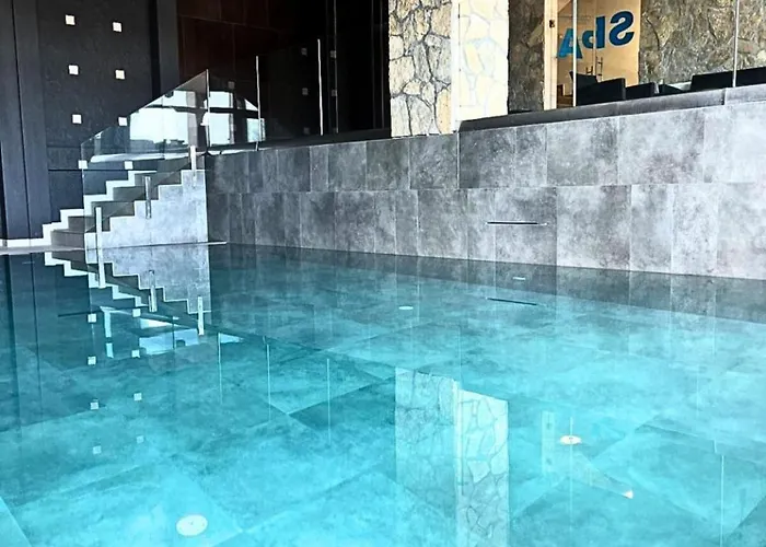 アパート Rastko-n Lux 32 Milmari